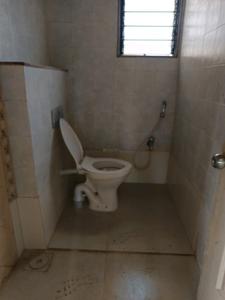 Common Bathroom Image of 1180 Sq.ft 2 BHK Apartment / Flat for sale in Magarpatta Jasminium, Magarpatta City Pune for Rs. 18000000