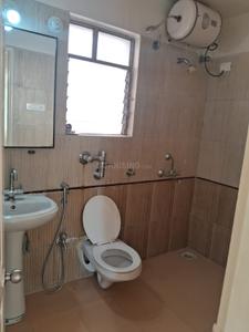 Bathroom Image of 1700 Sq.ft 3 BHK Apartment / Flat for rent in Raviraj Fortaleza Apartment, Kalyani Nagar Pune for Rs. 60000