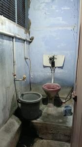 Bathroom Image of 500 Sq.ft 1 BHK Apartment / Flat for rent in Komarapalayam Namakkal for Rs. 2500