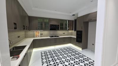 Kitchen Image of 4100 Sq.ft 4 BHK Builder Floor for sale in Green Field Colony Faridabad for Rs. 38000000