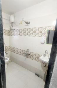 Bathroom Image of 1033 Sq.ft 3 BHK Apartment / Flat for rent in Ashish Silver Oak Apartment, Manjari Budruk Pune for Rs. 23000