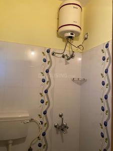 Common Bathroom Image of 600 Sq.ft 1 BHK Builder Floor for rent in Banashankari Bengaluru for Rs. 20000