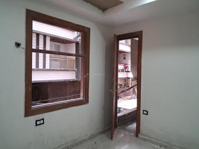 Bedroom Image of 1100 Sq.ft 2 BHK Apartment / Flat for sale in Sector 73 Noida for Rs. 3700000