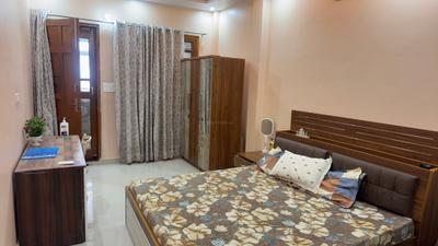 Bedroom Image of 1250 Sq.ft 2 BHK Builder Floor for rent in Indira Nagar Lucknow for Rs. 26100