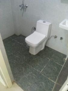 Bathroom Image of 580 Sq.ft 1 BHK Builder Floor for rent in New Ashok Nagar New Delhi for Rs. 16000