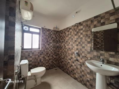 Bathroom Image of 1820 Sq.ft 3 BHK Apartment / Flat for rent in Main Road Ranchi for Rs. 40000