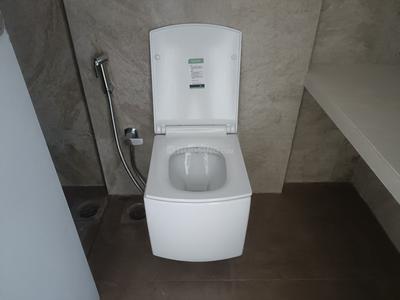Bathroom Image of 1500 Sq.ft 3 BHK Apartment / Flat for sale in Kanakia Silicon Valley, Powai Mumbai for Rs. 45000000