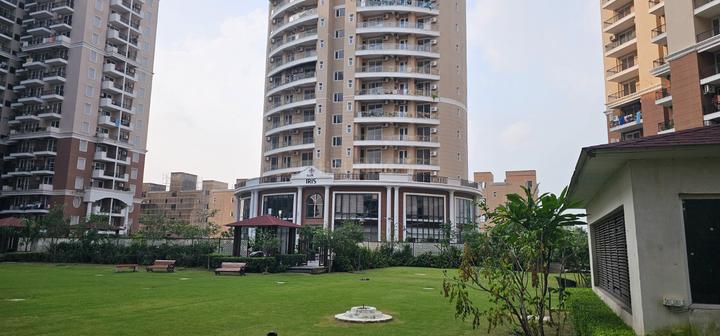 Ambika Florence Park Main Image 1