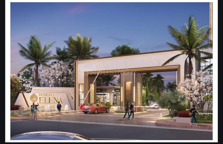 Rosero Elena Main Image 1