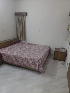 Bedroom Image of 1500 Sq.ft 2 BHK Builder Floor for rent in Sukhdev Vihar New Delhi for Rs. 60000
