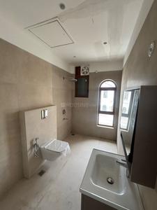 Bathroom Image of 5500 Sq.ft 4 BHK Villa for rent in Shalimar Valencia County, Gomti Nagar Lucknow for Rs. 150000