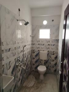 Bathroom Image of 955 Sq.ft 2 BHK Apartment / Flat for sale in Baguiati Kolkata for Rs. 4297500