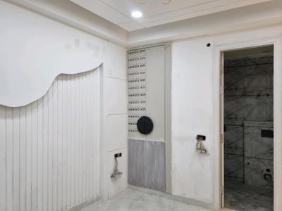 Bedroom Image of 1350 Sq.ft 4 BHK Apartment / Flat for sale in Mahavir Enclave New Delhi for Rs. 13000000