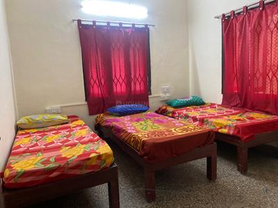 Bedroom Image of Kk PG Mens in Vadapalani, Chennai