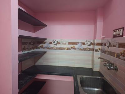 Kitchen Image of 630 Sq.ft 2 BHK Builder Floor for rent in Ramapuram Chennai for Rs. 18000