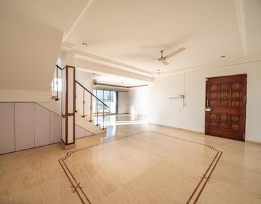 Hall Image of 5743 Sq.ft 5 BHK Penthouse for sale in Shivaji Nagar Pune for Rs. 57490000