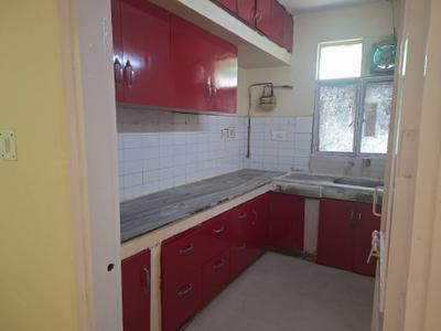 Kitchen Image of 1300 Sq.ft 3 BHK Apartment / Flat for rent in Bathal apartment, Patparganj New Delhi for Rs. 35500