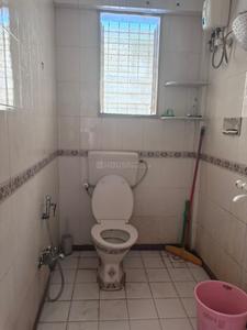 Bathroom Image of 1300 Sq.ft 2 BHK Independent House for rent in Andheri West Mumbai for Rs. 125000