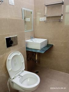 Bathroom Image of 1000 Sq.ft 4 BHK Duplex for sale in Anand Yadav The Hive, Gomti Nagar Lucknow for Rs. 11500000