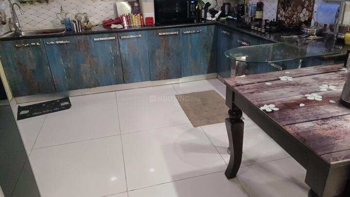 Saya Zion Main Image 1