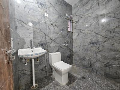 Bathroom Image of 1000 Sq.ft 2 BHK Independent House for sale in Ridhi Homes Greenfield, Green Field Colony Faridabad for Rs. 7000000