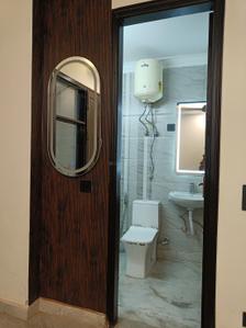 Image of 800 Sq.ft 3 BHK Builder Floor for sale in Govindpuri Extension, New Delhi for Rs. 8000000