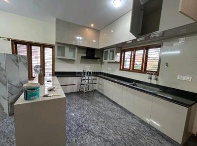 Kitchen Image of 1600 Sq.ft 3 BHK Builder Floor for rent in Rajajinagar Bengaluru for Rs. 60000