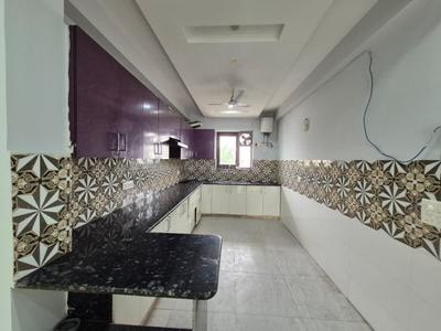 Kitchen Image of 2200 Sq.ft 4 BHK Builder Floor for rent in Big Block Builder Floor, Sector 46 Gurgaon for Rs. 65000