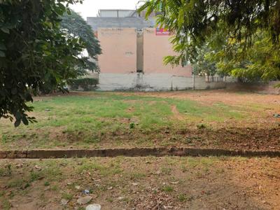 Image of 300 Sq.ft Residential Plot / Land for sale in Sector 43, Gurgaon for Rs. 80000000
