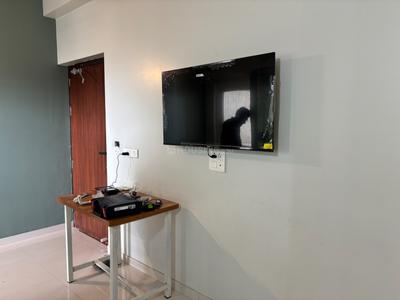 Living Room Image of 950 Sq.ft 2 BHK Apartment / Flat for rent in Godrej Infinity, Mundhwa Pune for Rs. 38000