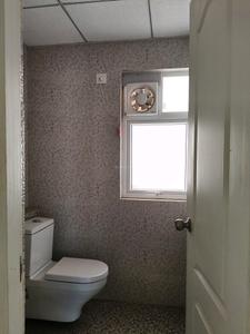 Common Bathroom Image of 1850 Sq.ft 3 BHK Apartment / Flat for rent in Shree Vardhman Victoria, Sector 70 Gurgaon for Rs. 51000