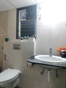 Common Bathroom Image of 1100 Sq.ft 2 BHK Apartment / Flat for rent in Three Jewels, Kondhwa Budruk Pune for Rs. 20000