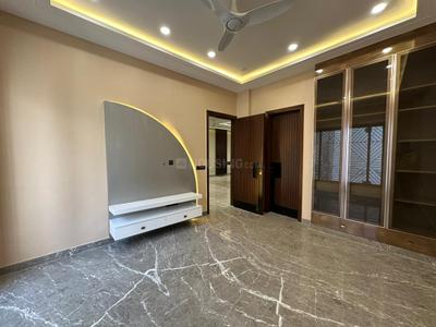 Bedroom Image of 1800 Sq.ft 3 BHK Builder Floor for sale in Punjabi Bagh New Delhi for Rs. 35000000