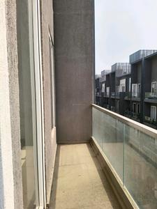 Living Room Image of 1595 Sq.ft 3 BHK Apartment / Flat for sale in Smartworld Orchard, Sector 61 Gurgaon for Rs. 24500000