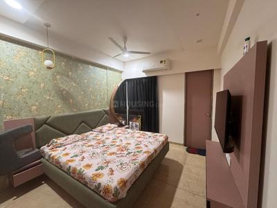 Bedroom Image of 1500 Sq.ft 3 BHK Apartment / Flat for sale in Skylon, Chanakyapuri Ahmedabad for Rs. 18400000