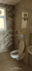 Bathroom Image of 1650 Sq.ft 3 BHK Apartment / Flat for rent in Omaxe The Palace, Gomti Nagar Lucknow for Rs. 53000