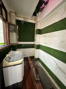Bathroom Image of 850 Sq.ft 2 BHK Apartment / Flat for rent in Chhattarpur New Delhi for Rs. 25000