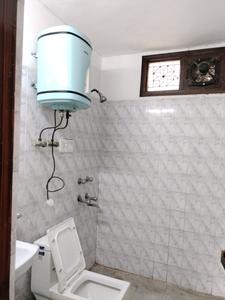 Common Bathroom One Image of 1700 Sq.ft 3 BHK Apartment / Flat for sale in CGHS Sahita Apartment, Sector 4 Dwarka New Delhi for Rs. 32500000