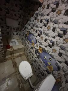 Bathroom Image of 900 Sq.ft 2.5 BHK Builder Floor for rent in Sector-9A Bahadurgarh for Rs. 15000