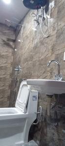 Bathroom Image of 1000 Sq.ft 2 BHK Builder Floor for rent in Sector 57 Gurgaon for Rs. 35000