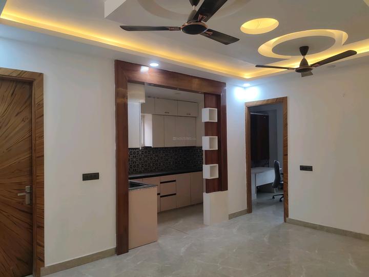 Golden Avenue Main Image 1