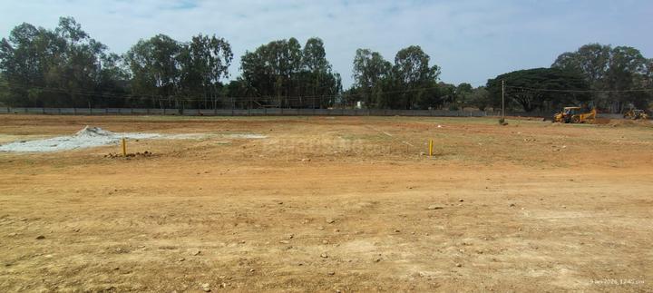 Erayaa Indrani Lakeview Main Image 1