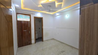 Bedroom Image of 915 Sq.ft 3 BHK Builder Floor for rent in Sector 15 Dwarka New Delhi for Rs. 25000