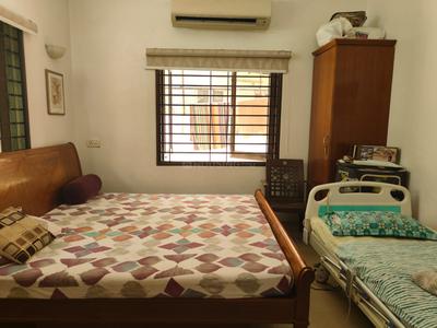 Bedroom Image of 2700 Sq.ft 4 BHK Independent House for sale in Ambawadi Ahmedabad for Rs. 55000000