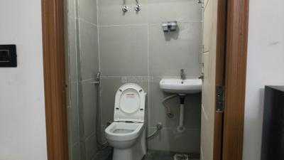 Bathroom Image of 650 Sq.ft 1 BHK Apartment / Flat for rent in Whitefield Bengaluru for Rs. 25000