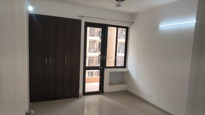 Bedroom Image of 1660 Sq.ft 3 BHK Apartment / Flat for rent in RG Luxury, Noida Extension Greater Noida for Rs. 25000