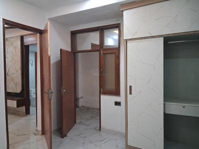 Bedroom Image of 1050 Sq.ft 2 BHK Apartment / Flat for sale in Sector 73 Noida for Rs. 3800000