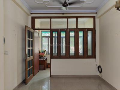 Hall Image of 1100 Sq.ft 2 BHK Apartment / Flat for rent in Patparganj New Delhi for Rs. 40000