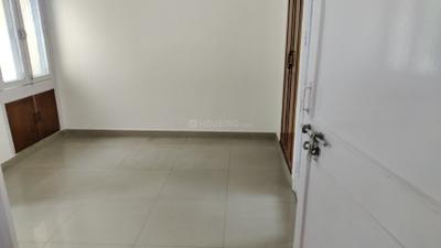 Bedroom Image of 1600 Sq.ft 3 BHK Apartment / Flat for rent in Reputed Shri Hari Apartment, Sector 12 Dwarka New Delhi for Rs. 43000