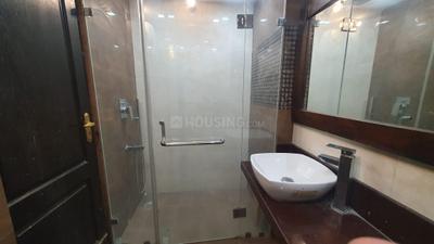 Bathroom Image of 1200 Sq.ft 2 BHK Apartment / Flat for rent in Ganesham Kings Park, Raja Park Jaipur for Rs. 32000